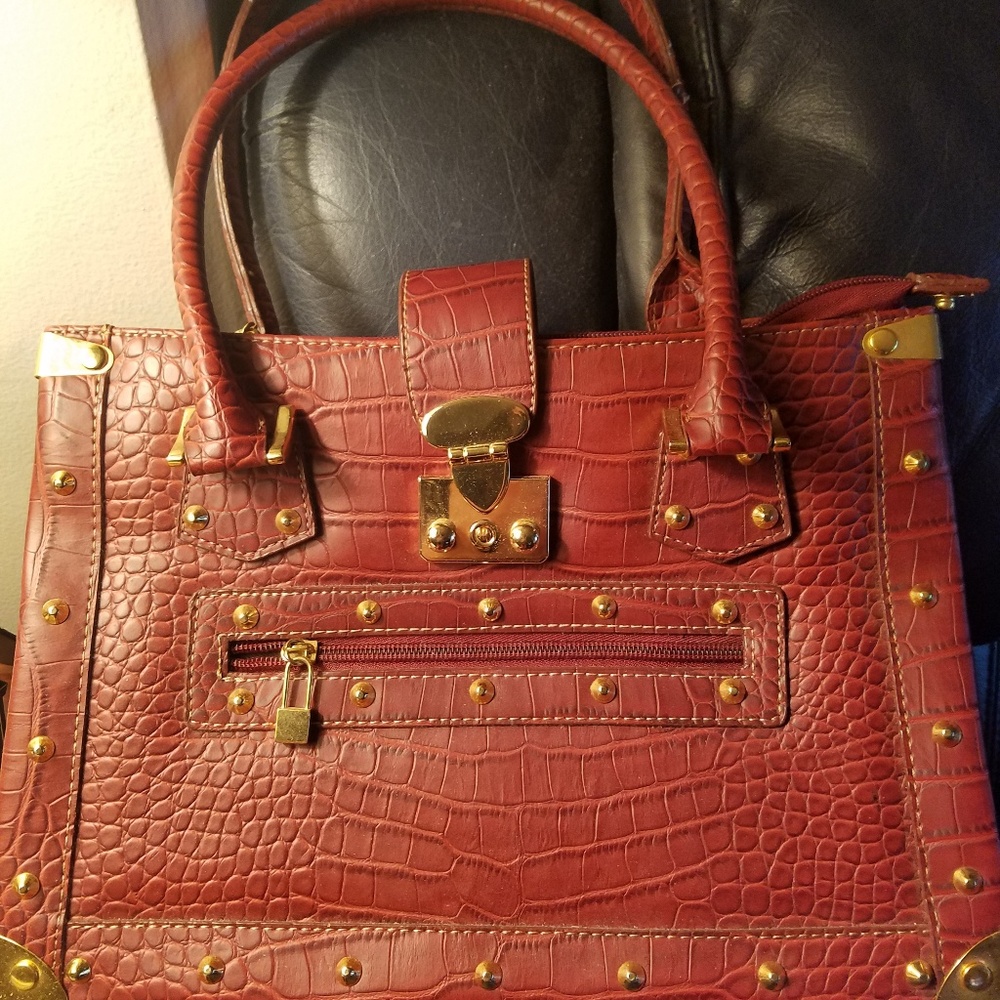 Purse with lock and key